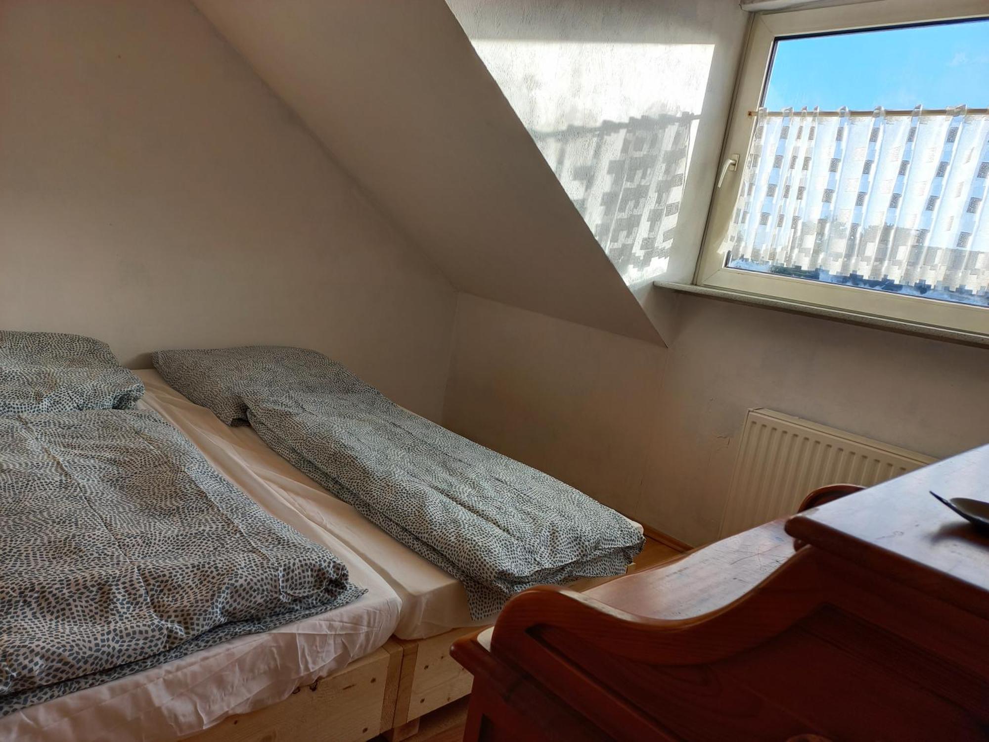 Hoteliving Duesseldorf Airport Ratingen Chambre photo